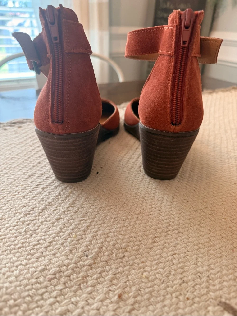 Crown Vintage Ludawen wedge pumps Sz 9M